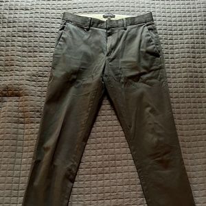 Banana Republic - Men's Chino's - Tapered Fit - Grey (30/30)